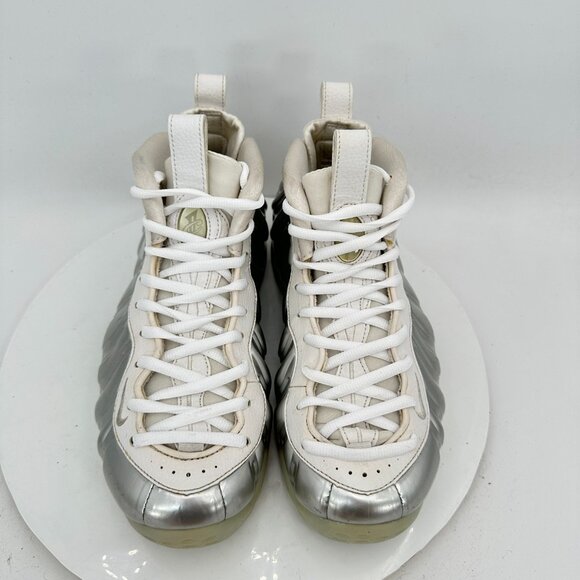Nike Air Foamposite One Women Size 8 AA3963-100 Chrome White Silver Shoes - Picture 3 of 11